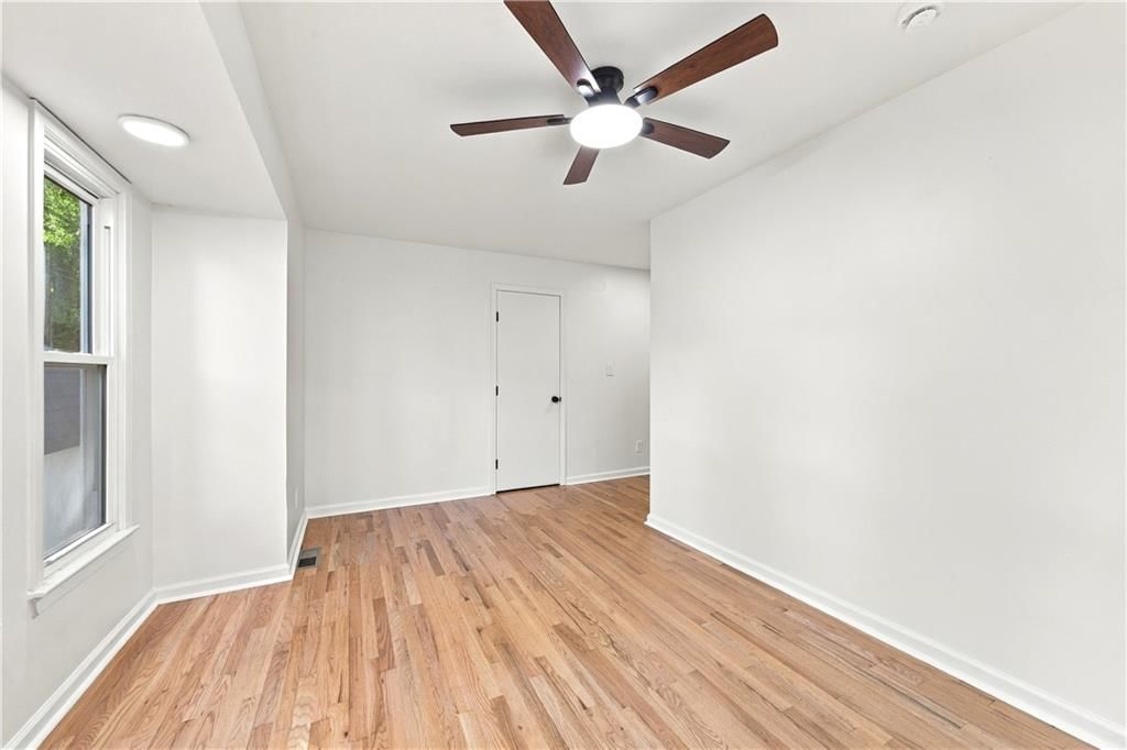 Photo 14 of 34 - 15401 E 36th Street S, Independence, MO 64055