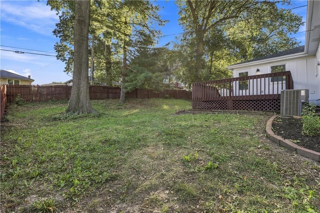 Photo 28 of 34 - 15401 E 36th Street S, Independence, MO 64055