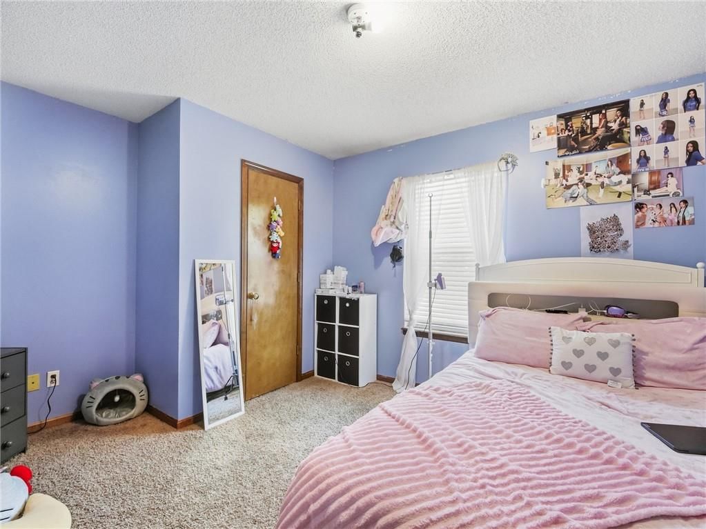 Photo 18 of 39 - 337 NE Dreamweaver Avenue, Lee's Summit, MO 64086