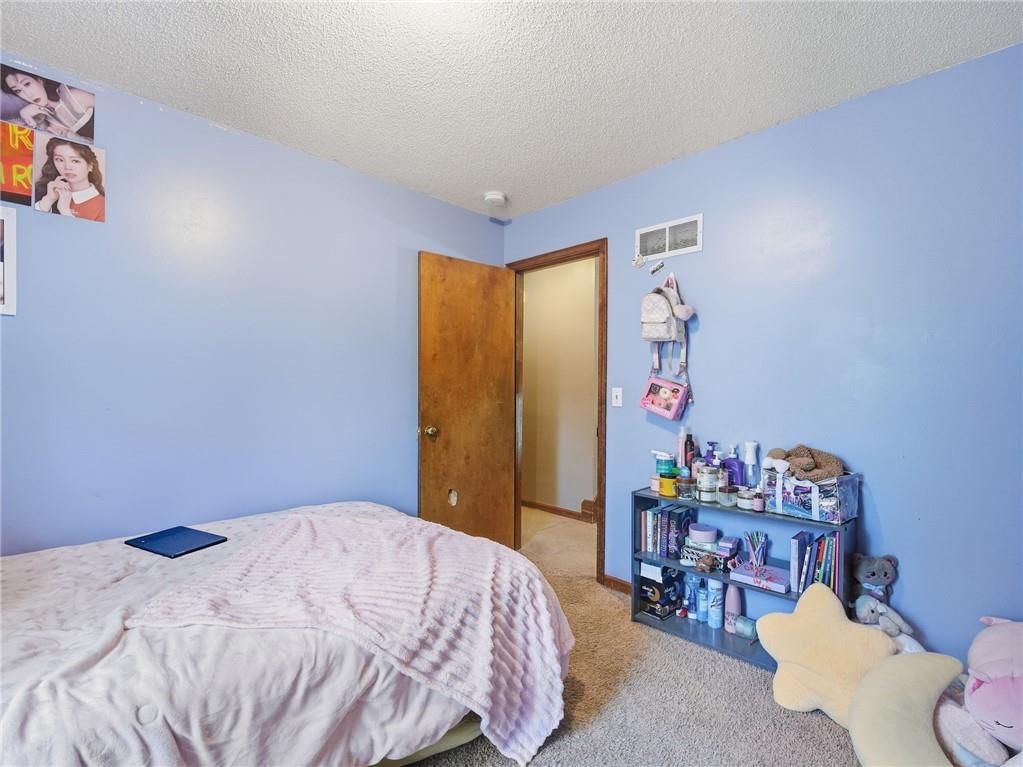 Photo 19 of 39 - 337 NE Dreamweaver Avenue, Lee's Summit, MO 64086