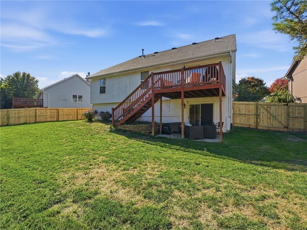 Photo 36 of 39 - 337 NE Dreamweaver Avenue, Lee's Summit, MO 64086