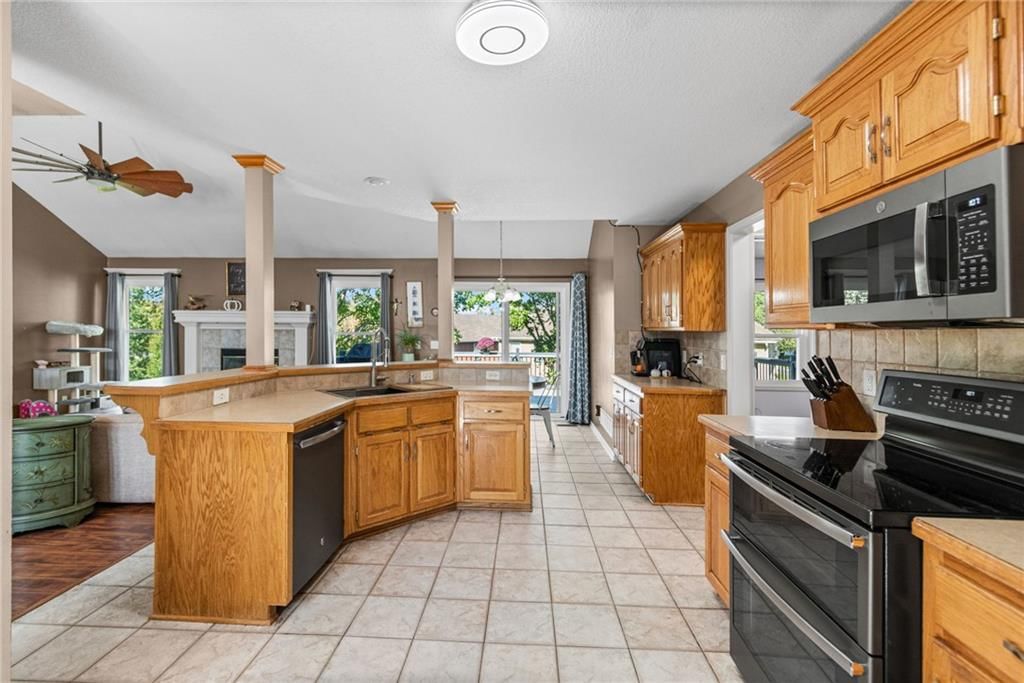 Open floor plan at 13470 Timber Park Lane, Platte City, MO 64079