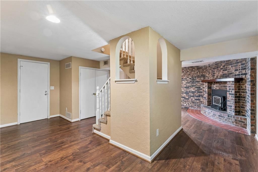 Photo 36 of 54 - 700 NE 55TH Street, Kansas City, MO 64118