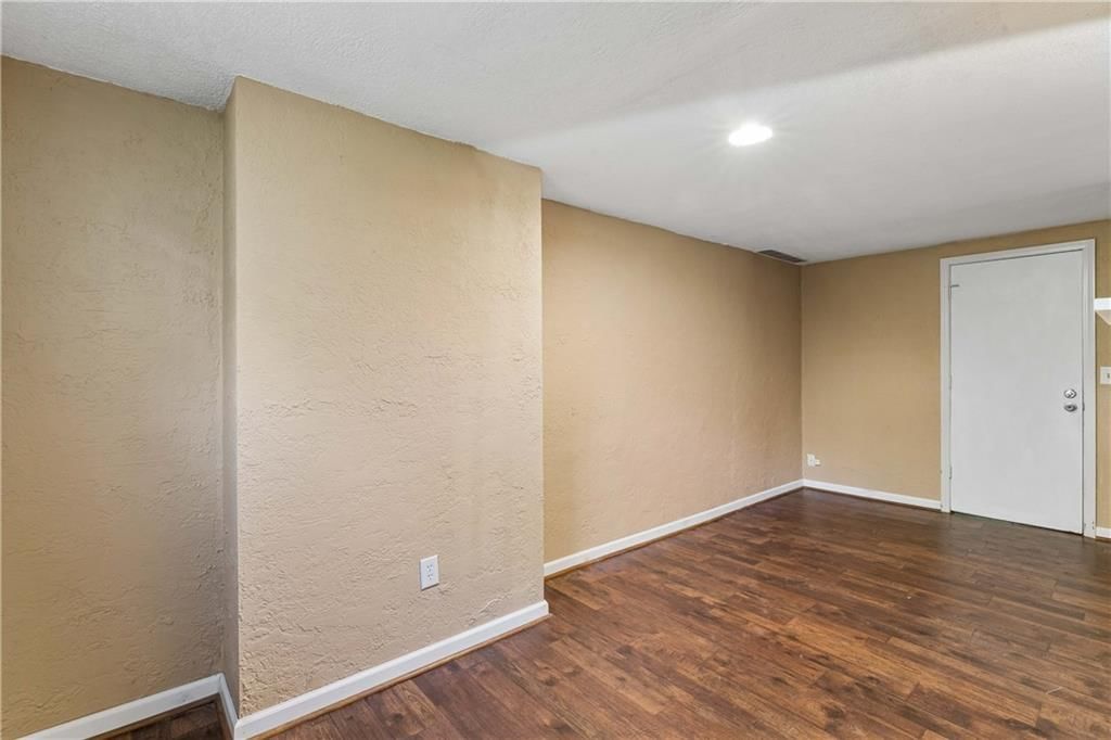 Photo 37 of 54 - 700 NE 55TH Street, Kansas City, MO 64118