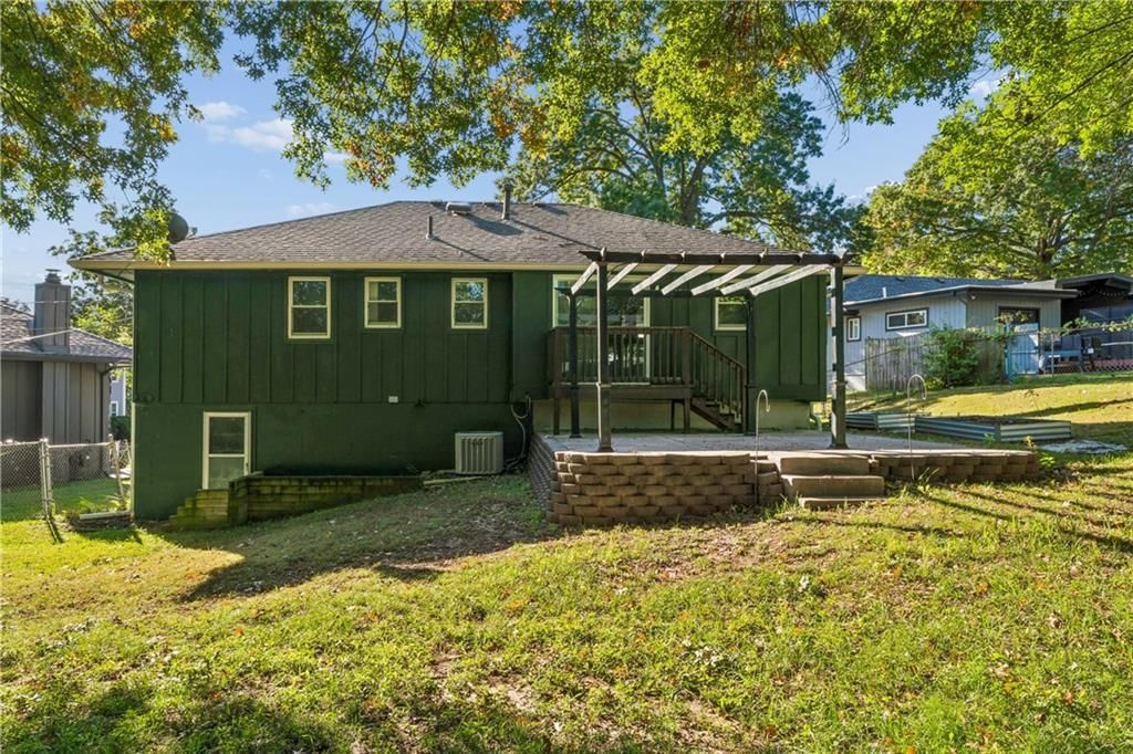 Photo 49 of 54 - 700 NE 55TH Street, Kansas City, MO 64118