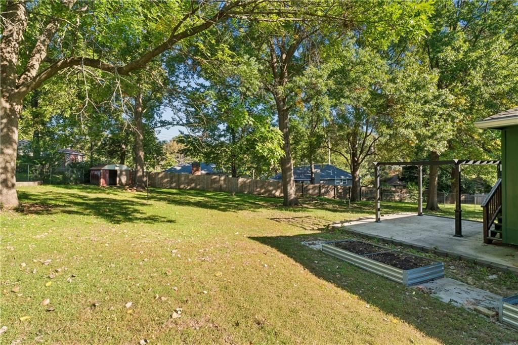 Photo 53 of 54 - 700 NE 55TH Street, Kansas City, MO 64118