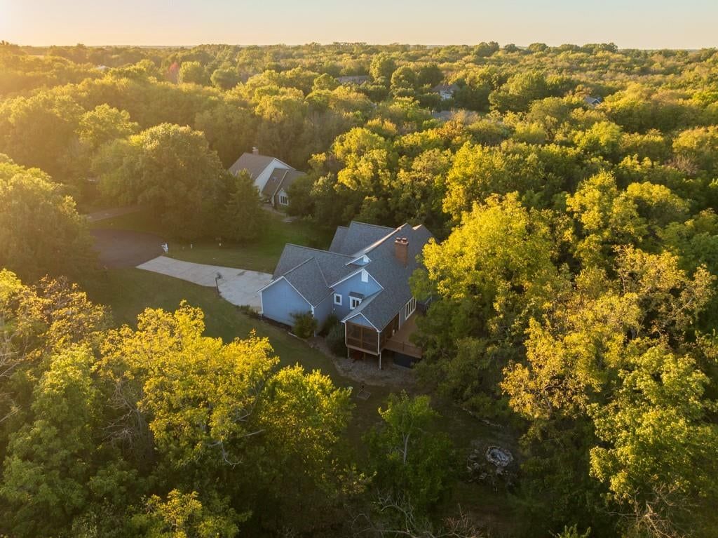 Photo 14 of 89 - 4990 W 178th Terr, Stilwell, KS 66085