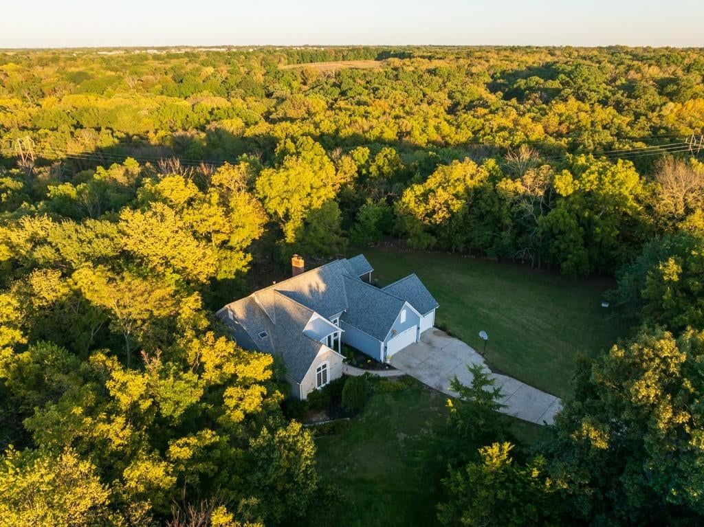 Photo 15 of 89 - 4990 W 178th Terr, Stilwell, KS 66085