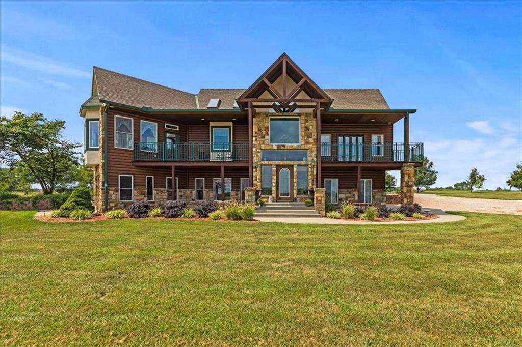25400 S State Route M, Garden City, MO