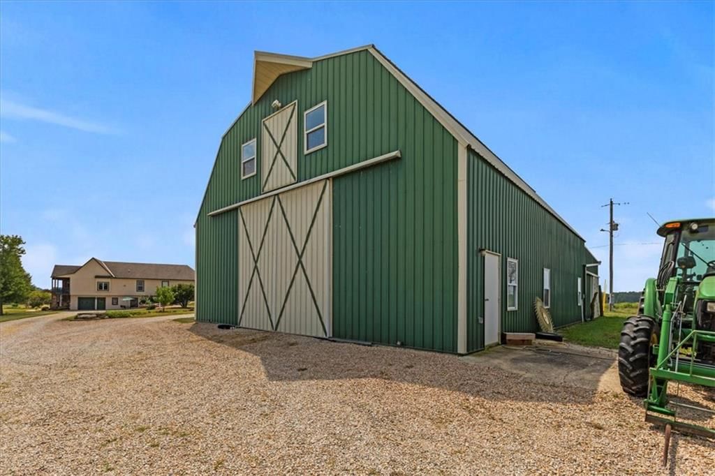 Photo 12 of 20 - 25400 S State Route M, Garden City, MO 64747