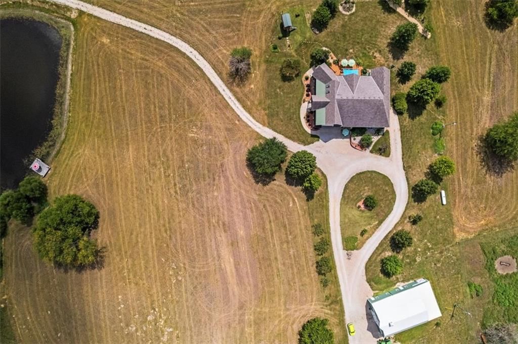 Photo 17 of 20 - 25400 S State Route M, Garden City, MO 64747