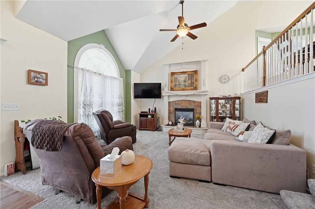 6211 NE 119th Terrace, Kansas City, MO: listing photo 3