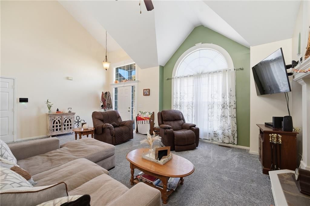 Photo 6 of 67 - 6211 NE 119th Terrace, Kansas City, MO 64156