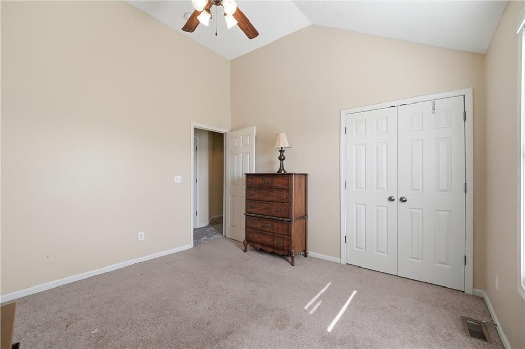 Photo 26 of 67 - 6211 NE 119th Terrace, Kansas City, MO 64156