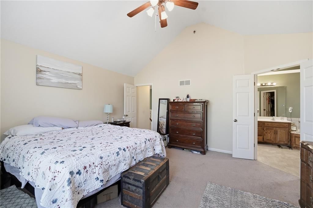 Photo 30 of 67 - 6211 NE 119th Terrace, Kansas City, MO 64156