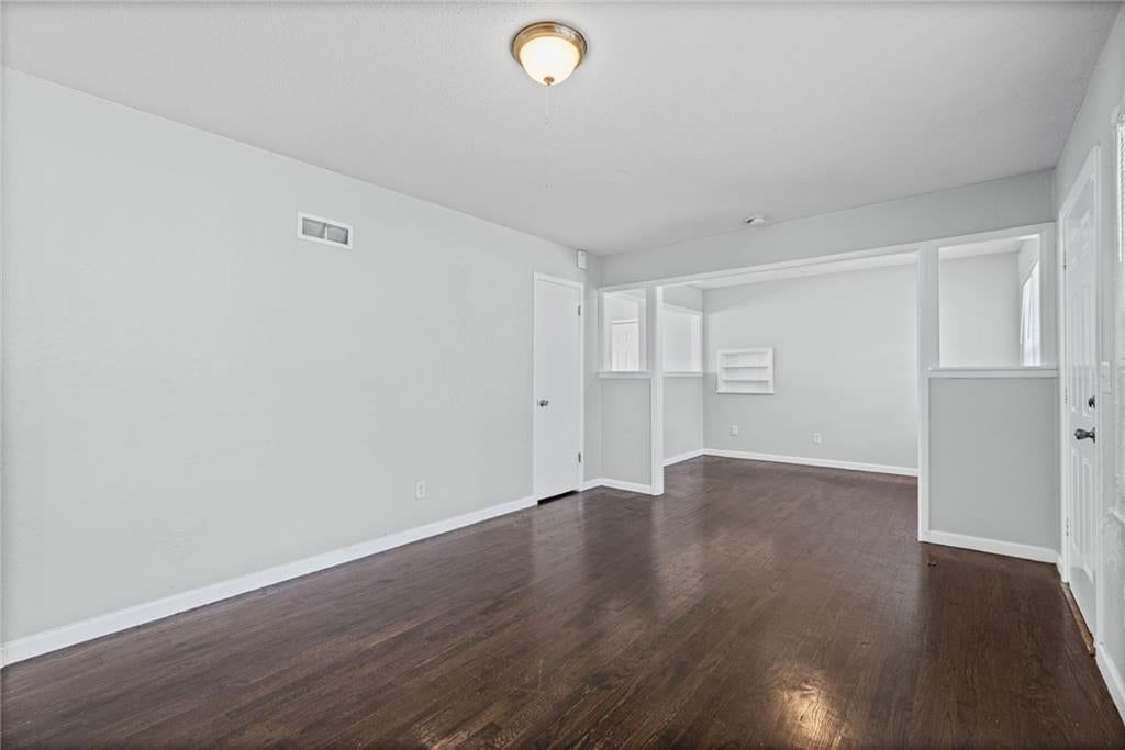 Photo 6 of 23 - 10137 E 80th Street, Raytown, MO 64138