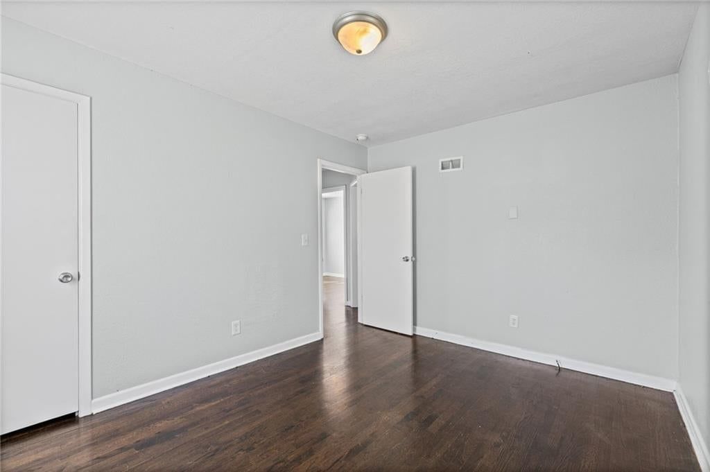 Photo 18 of 23 - 10137 E 80th Street, Raytown, MO 64138