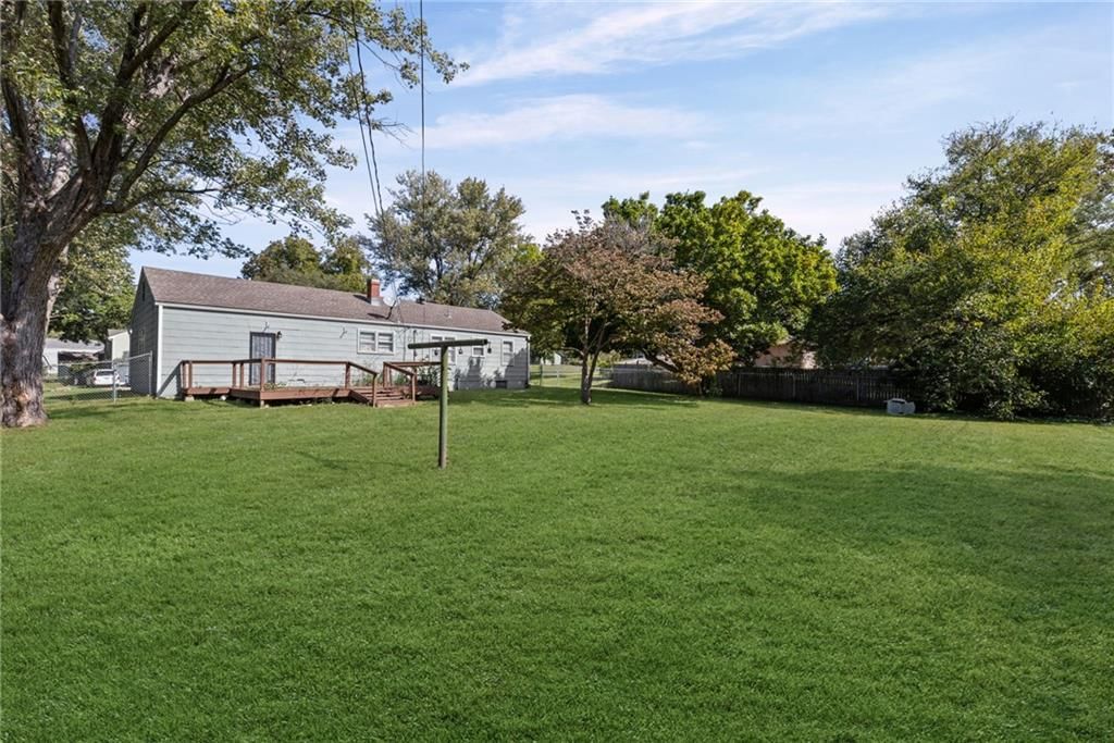 Photo 22 of 23 - 10137 E 80th Street, Raytown, MO 64138