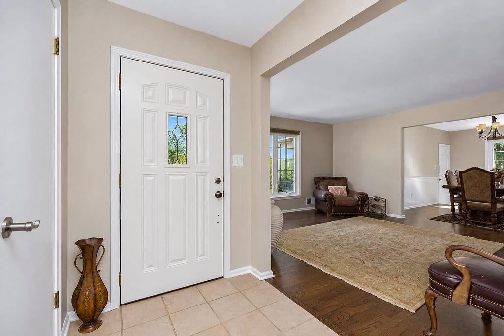 Photo 4 of 43 - 8148 NW Twin Oaks Drive, Kansas City, MO 64151