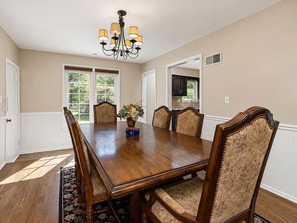 Photo 8 of 43 - 8148 NW Twin Oaks Drive, Kansas City, MO 64151