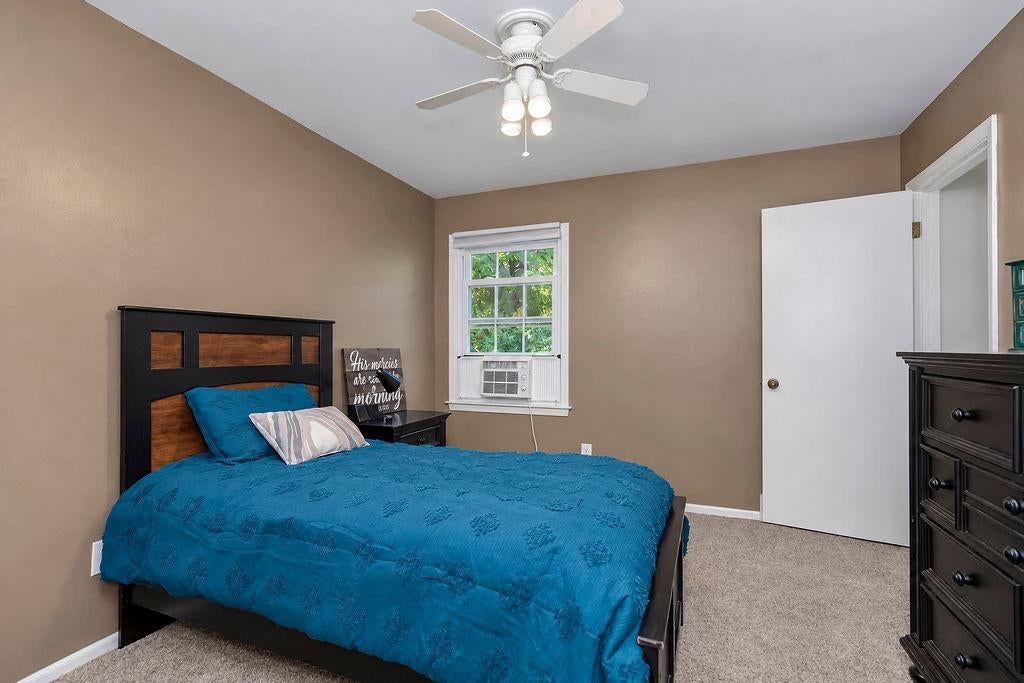 Photo 15 of 43 - 8148 NW Twin Oaks Drive, Kansas City, MO 64151