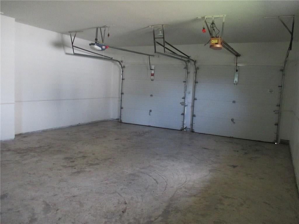 Attached garage at 3811 S Delaware Avenue, Independence, MO 64055