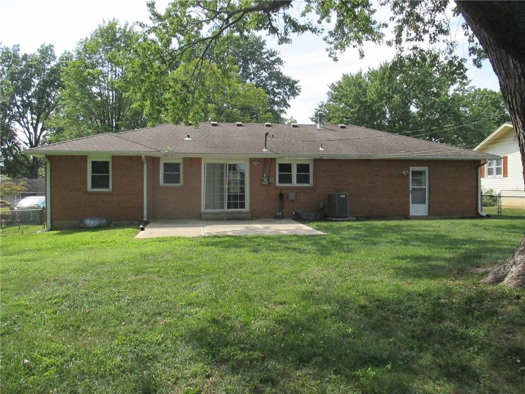 Concrete patio at 3811 S Delaware Avenue, Independence, MO 64055