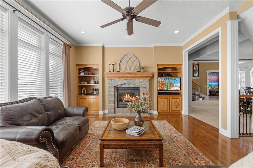 Photo 24 of 66 - 311 NW Rockwood Court, Lee's Summit, MO 64081
