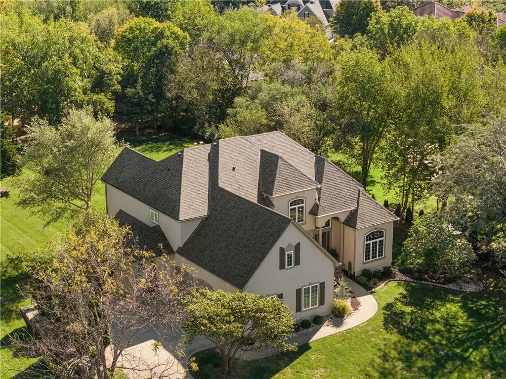 311 NW Rockwood Court, Lee's Summit, MO: listing photo 3