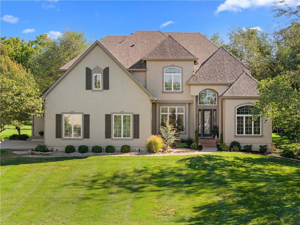 311 NW Rockwood Court, Lee's Summit, MO