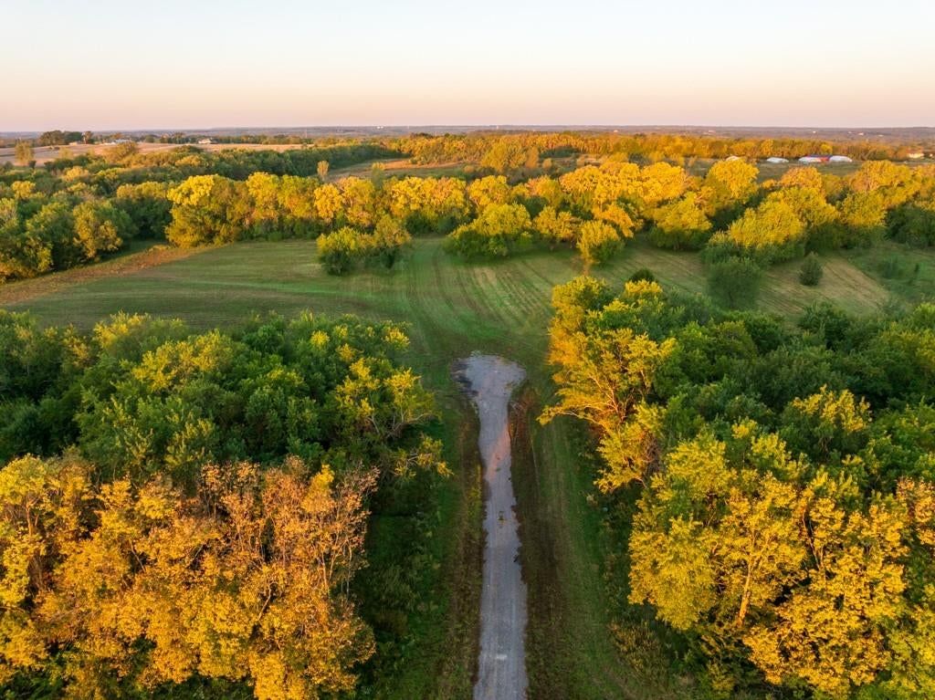 18149 167th Terrace, Basehor, KS: listing photo 2