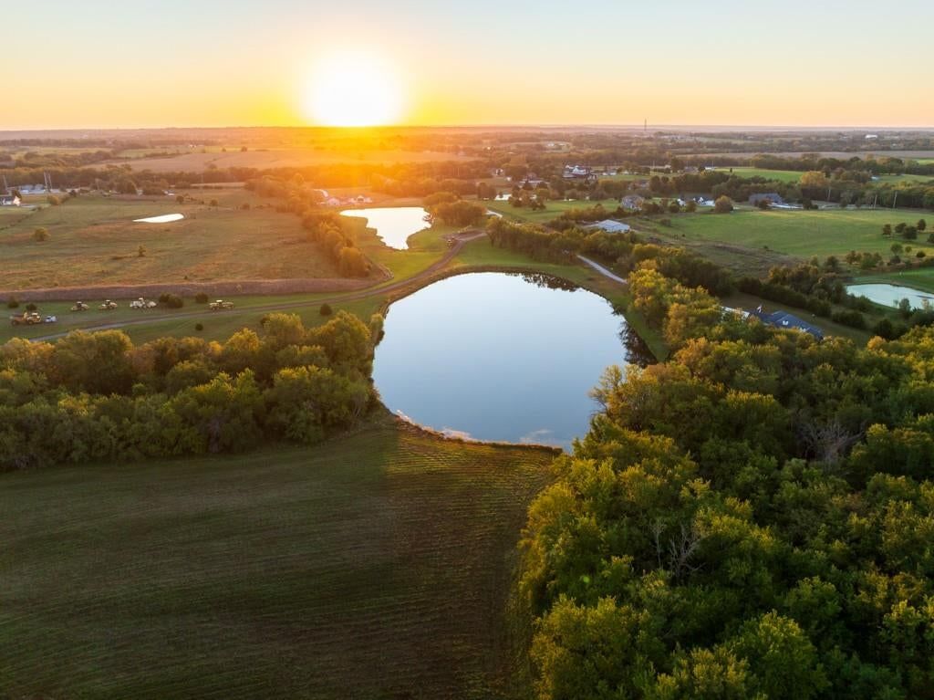18149 167th Terrace, Basehor, KS: listing photo 3