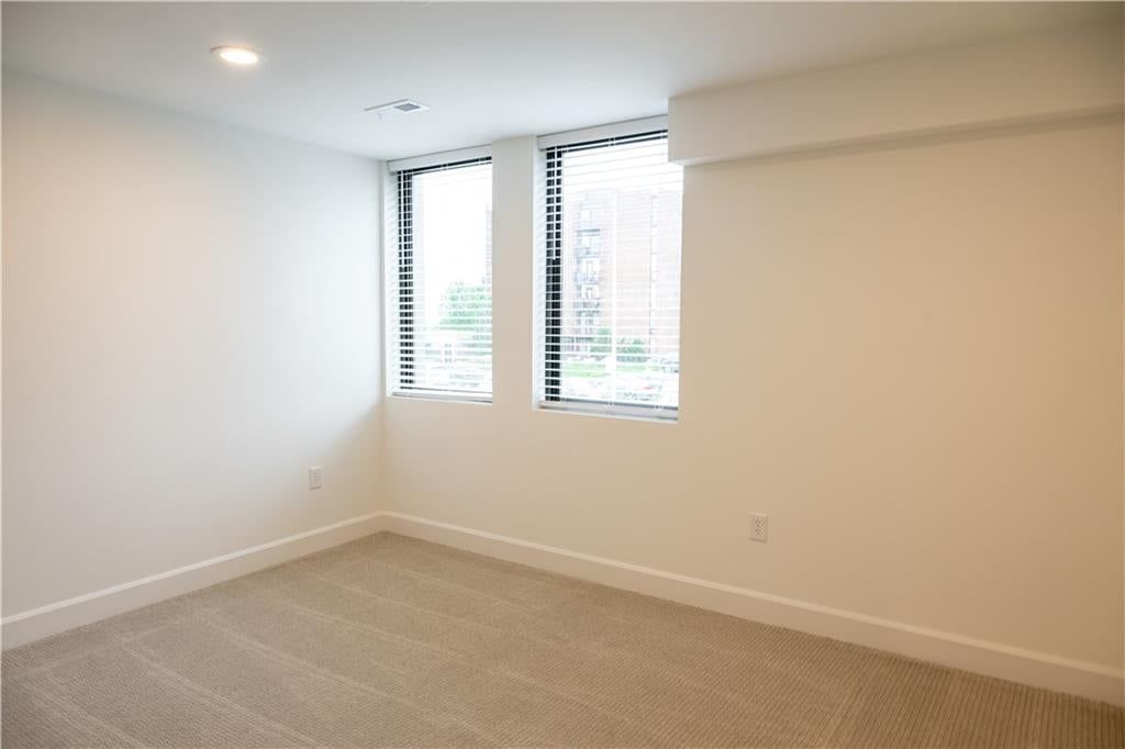Photo 7 of 9 - 2980 Baltimore Avenue #2304, Kansas City, MO 64108
