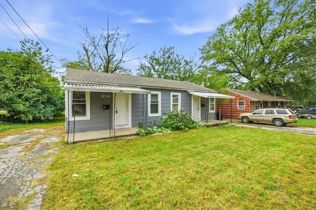 11005 E (&11007) 19th Street, Independence, MO: listing photo 3