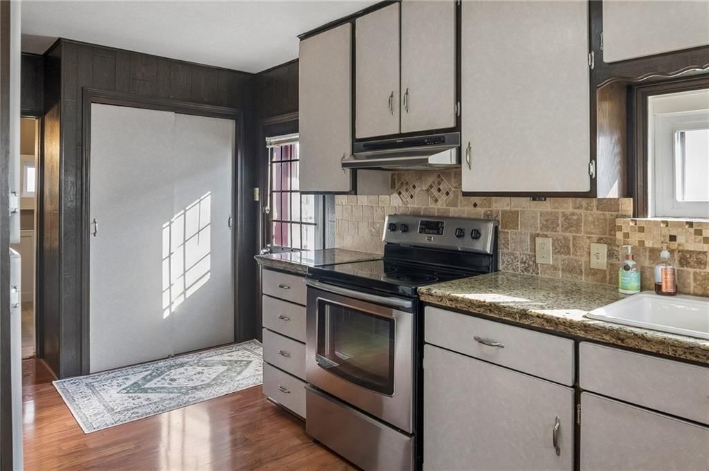 Photo 6 of 27 - 26876 Tonganoxie Drive, Leavenworth, KS 66048