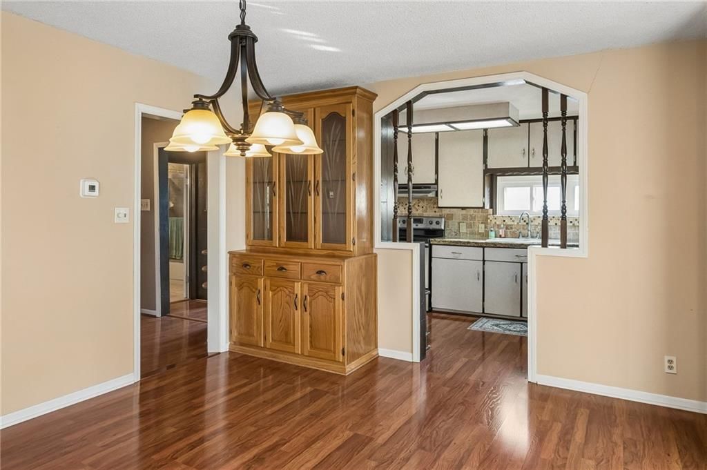 Photo 8 of 27 - 26876 Tonganoxie Drive, Leavenworth, KS 66048