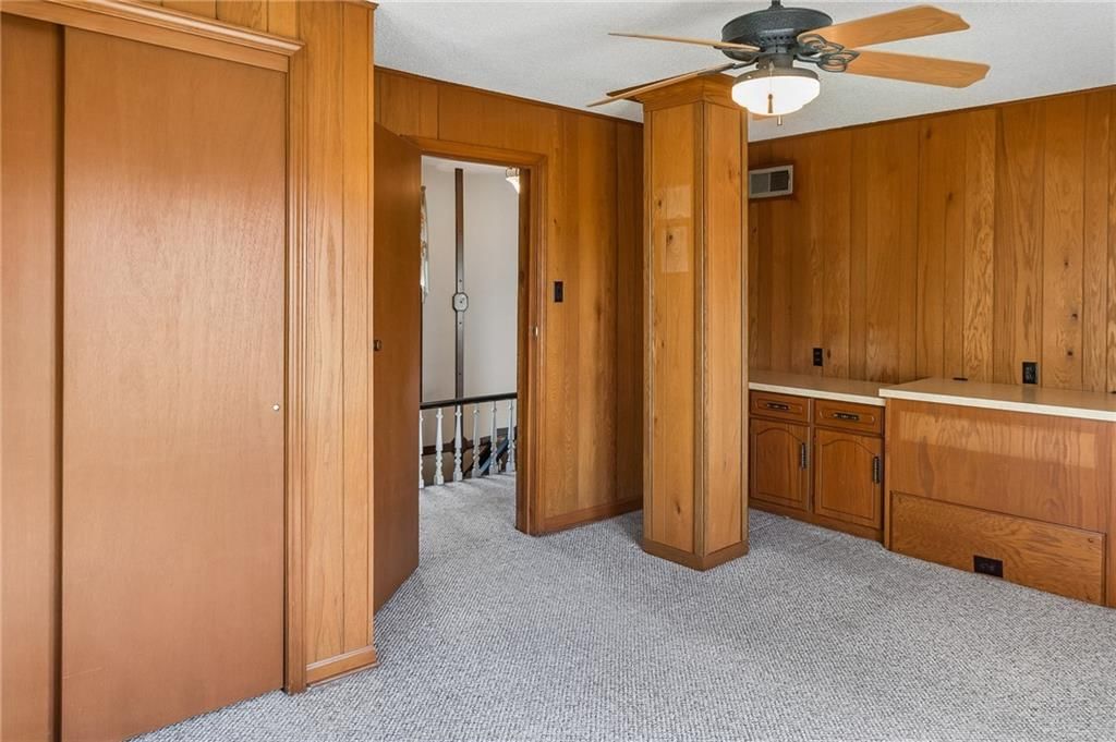 Photo 15 of 27 - 26876 Tonganoxie Drive, Leavenworth, KS 66048
