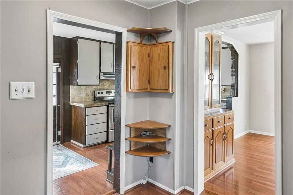 Photo 17 of 27 - 26876 Tonganoxie Drive, Leavenworth, KS 66048