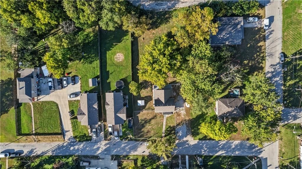 Photo 24 of 32 - 3410 Barnett Avenue, Kansas City, KS 66102