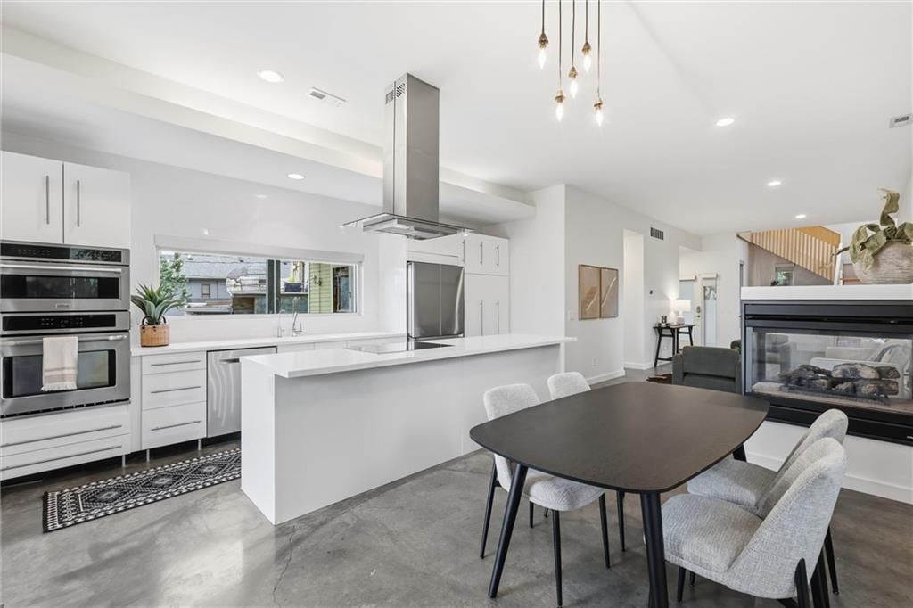 Photo 14 of 42 - 1633 Jefferson Street, Kansas City, MO 64108