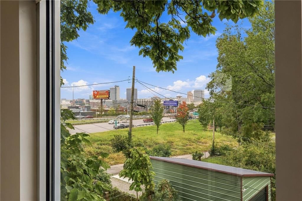Photo 29 of 42 - 1633 Jefferson Street, Kansas City, MO 64108