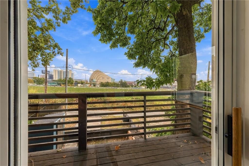 Photo 31 of 42 - 1633 Jefferson Street, Kansas City, MO 64108