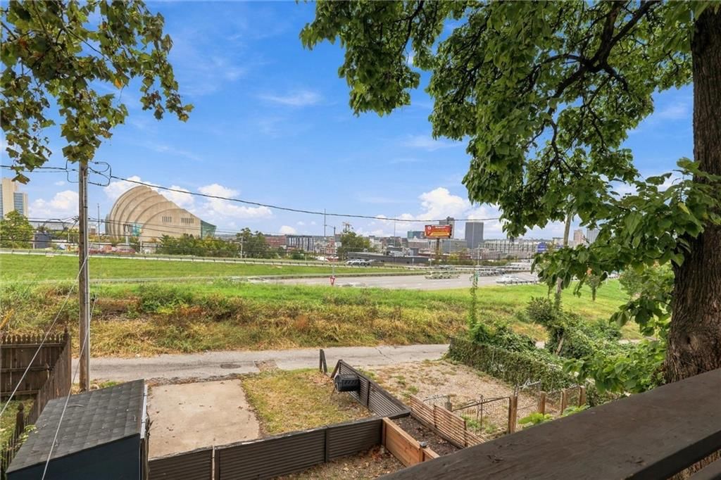 Photo 33 of 42 - 1633 Jefferson Street, Kansas City, MO 64108