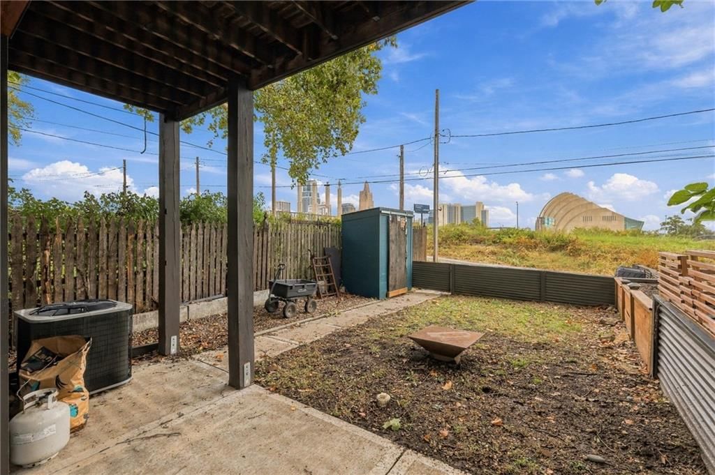 Photo 34 of 42 - 1633 Jefferson Street, Kansas City, MO 64108