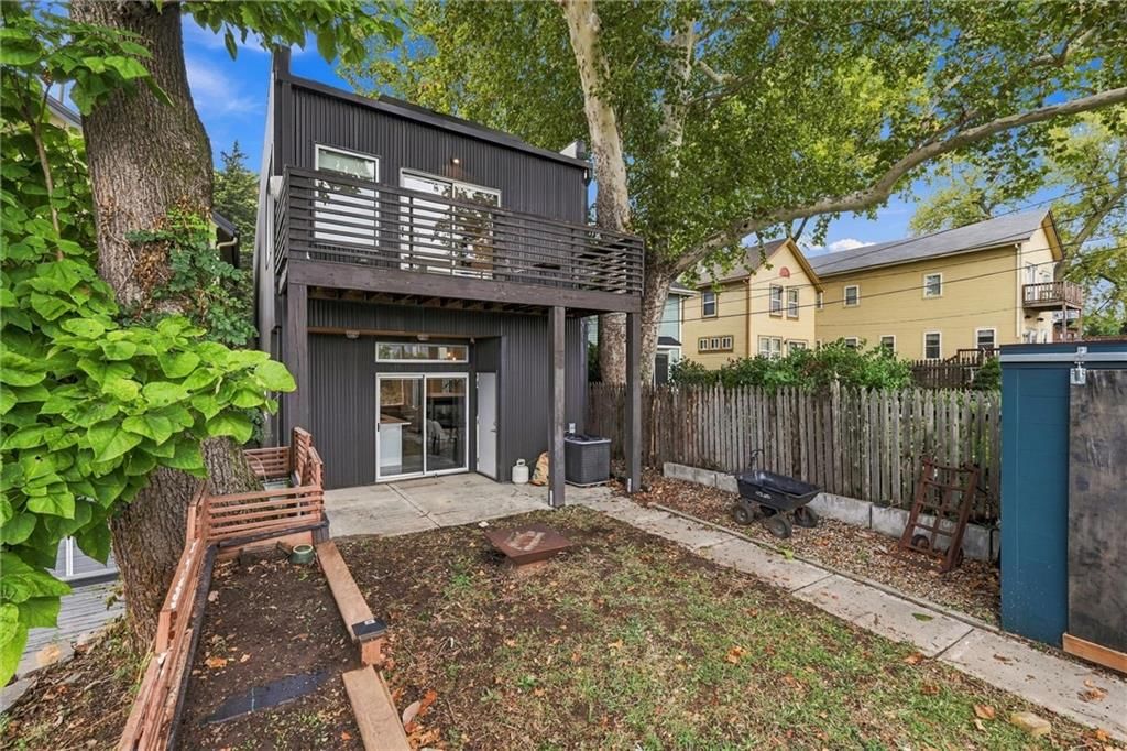 Photo 37 of 42 - 1633 Jefferson Street, Kansas City, MO 64108