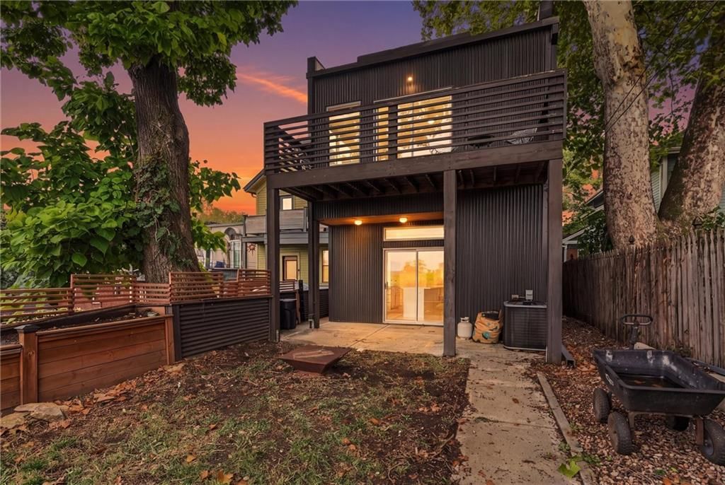 Photo 39 of 42 - 1633 Jefferson Street, Kansas City, MO 64108
