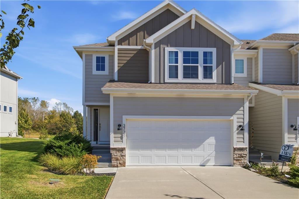 3721 SW Walsh Drive, Lee's Summit, MO