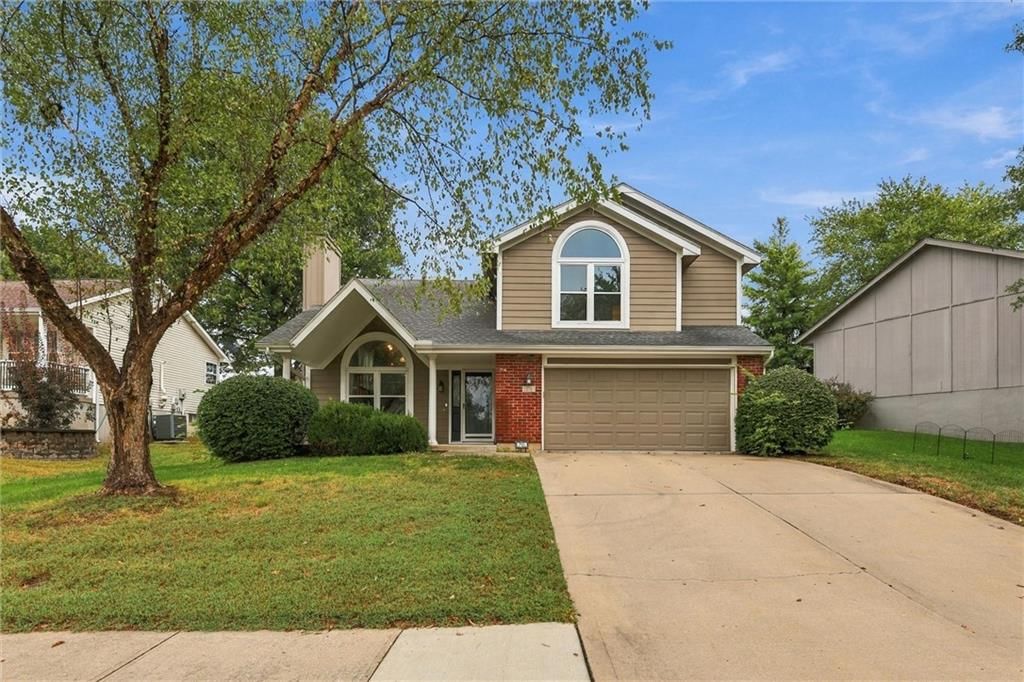 701 NW Rosaceae Drive, Blue Springs, MO