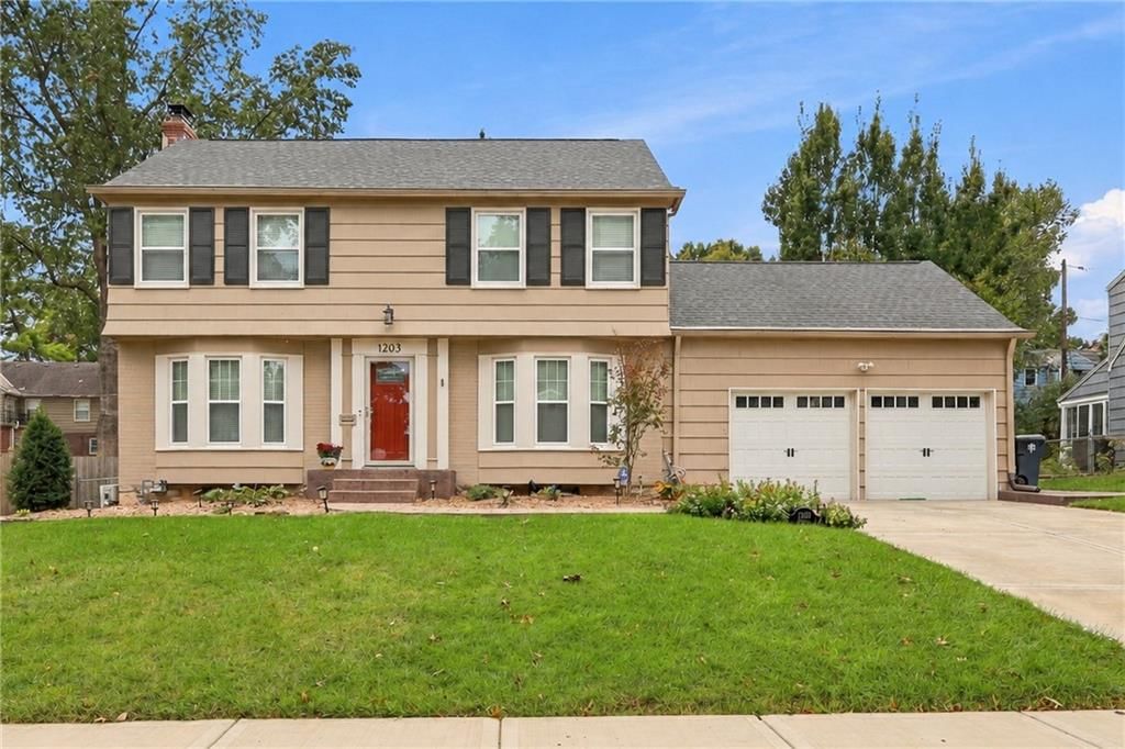 1203 Romany Road, Kansas City, MO