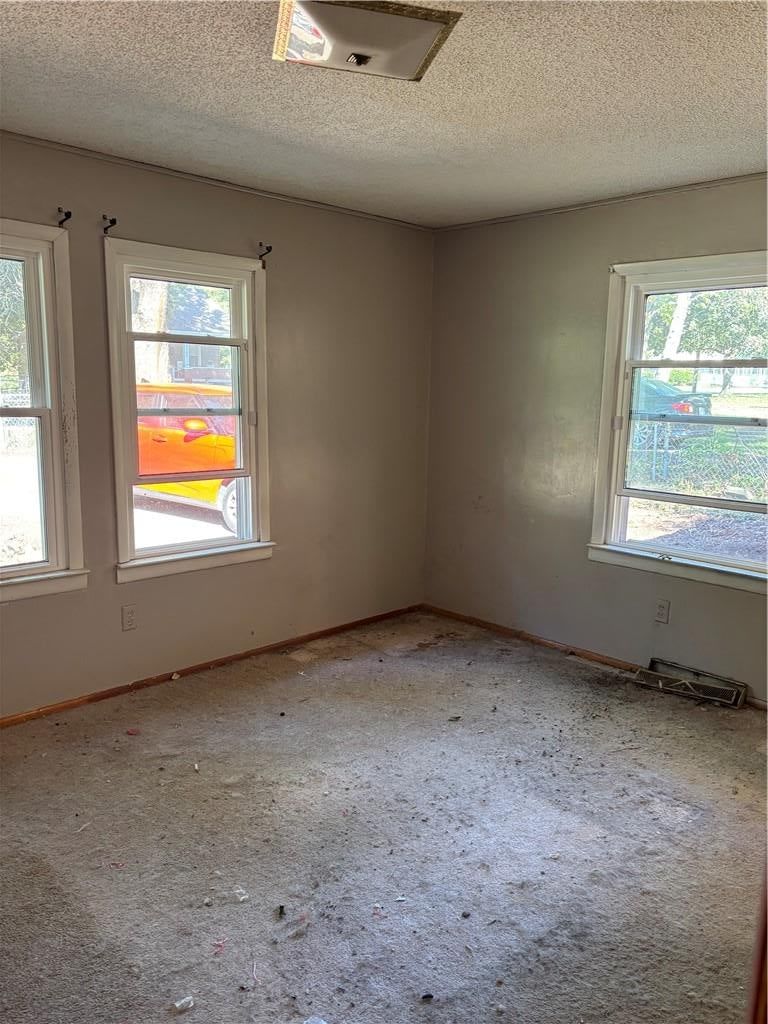 Photo 9 of 16 - 11231 E 14th Street S, Independence, MO 64052
